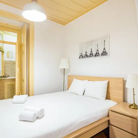 Guestready - Classical Portuguese Style Family In Bohomeain Alfama * Лісабон