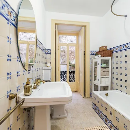 Guestready - Classical Portuguese Style Family In Bohomeain Alfama * Лісабон